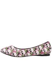 Skull & Roses Flats