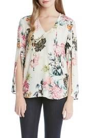  Floral Split Sleeve Top