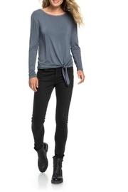  Simple Tie-front Tee