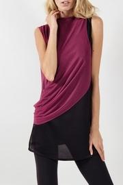  Sleeveless Drapped Blouse