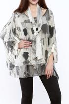  Abstract Sequin Sweater