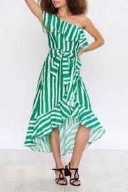  Breathtaking Kelly-green Dress