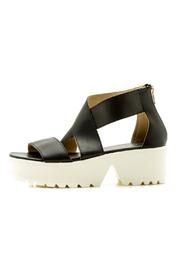  Black Platform Shoe