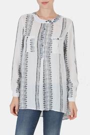  Gwendolyn Button Down Tunic