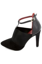  Hilton Pump