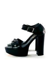  Elegant Leather Sandal
