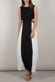  Pleated Maxi Dress