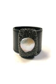  Mother-of-pearl Snap Bracelet