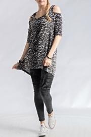  Leopard High Low Top
