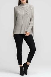  Ribbed Textured Sweater