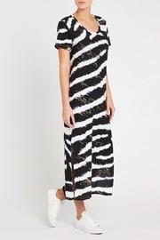  Print Tee Dress