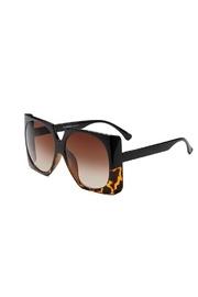  Maggie Sunnies