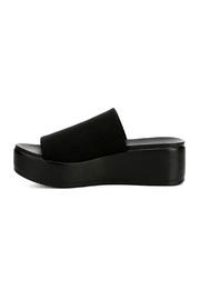  Stretchy Flatform Sandal