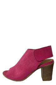  Open Toed Shoes