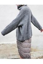  Lace Sleeve Turtleneck
