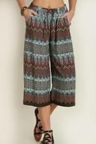  Relaxed Print Capris