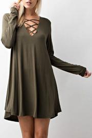  Silhouette Solid Dress