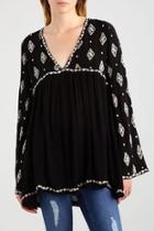  Diamond Embroidered Top