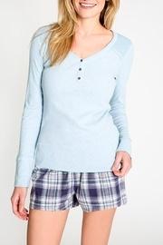  Textured Lounge Top