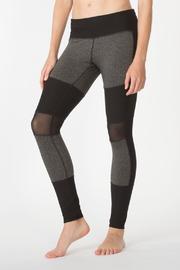  Center Legging