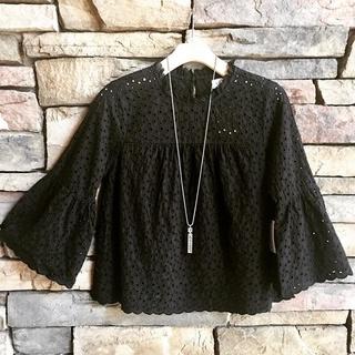  Black Lillie Top
