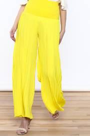  Yellow Pleated Pants