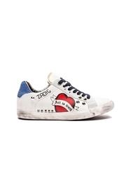  Used Sneaker