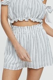  Pleat Trim Short