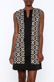  Sleeveless Trellis Dress