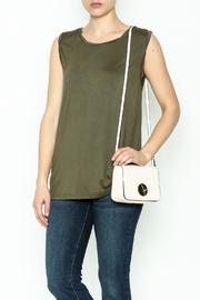  Twist Solid Top