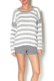  Oversized Striped Top