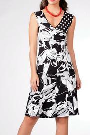  Sleeveless Abstract Dress