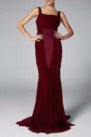  Sleeveless Trumpet Gown