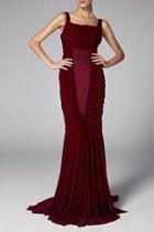  Sleeveless Trumpet Gown