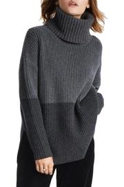  Wide Turtleneck Sweater