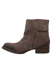  James Biker Boot