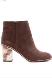  Grand Finale Boot
