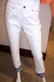  Fringed Embroidery Jeans