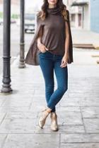  Ames Capelet Top