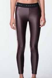  Emblem Crop Legging