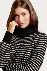  Darcy Turtleneck Pullover