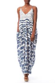  Flowy Maxi Dress