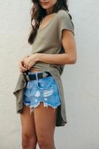  Cassy Split Tee