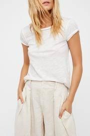  Clare Tee
