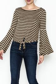  Knot Bottom Shirt