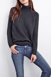  Saphirra Turtleneck