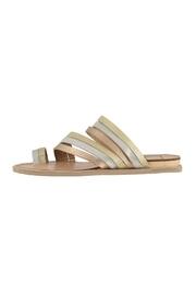  Nelly Metallic Wedge