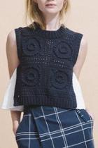  Sleeveless Hand Knitted Top