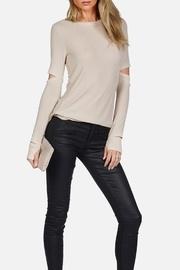  Hampton Fitted-slash Top