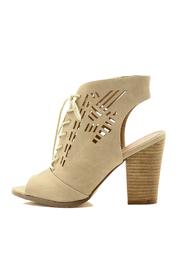  Laser Cut Tie Heels